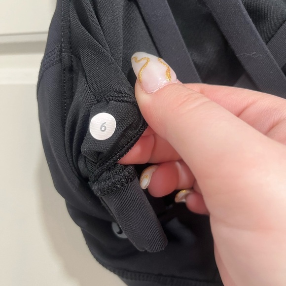 Lululemon sports bra - Picture 4 of 5
